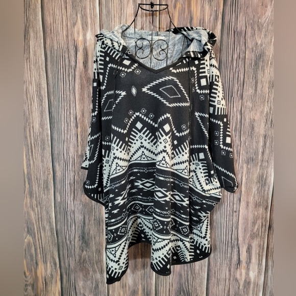 Super soft Poncho OS - Picture 1 of 4